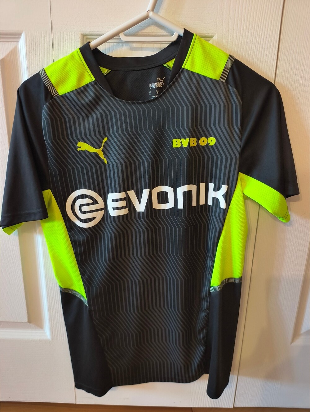 Puma Borussia Dortmund BVB 2023/24 Pre-Match Soccer Jersey Small Slim